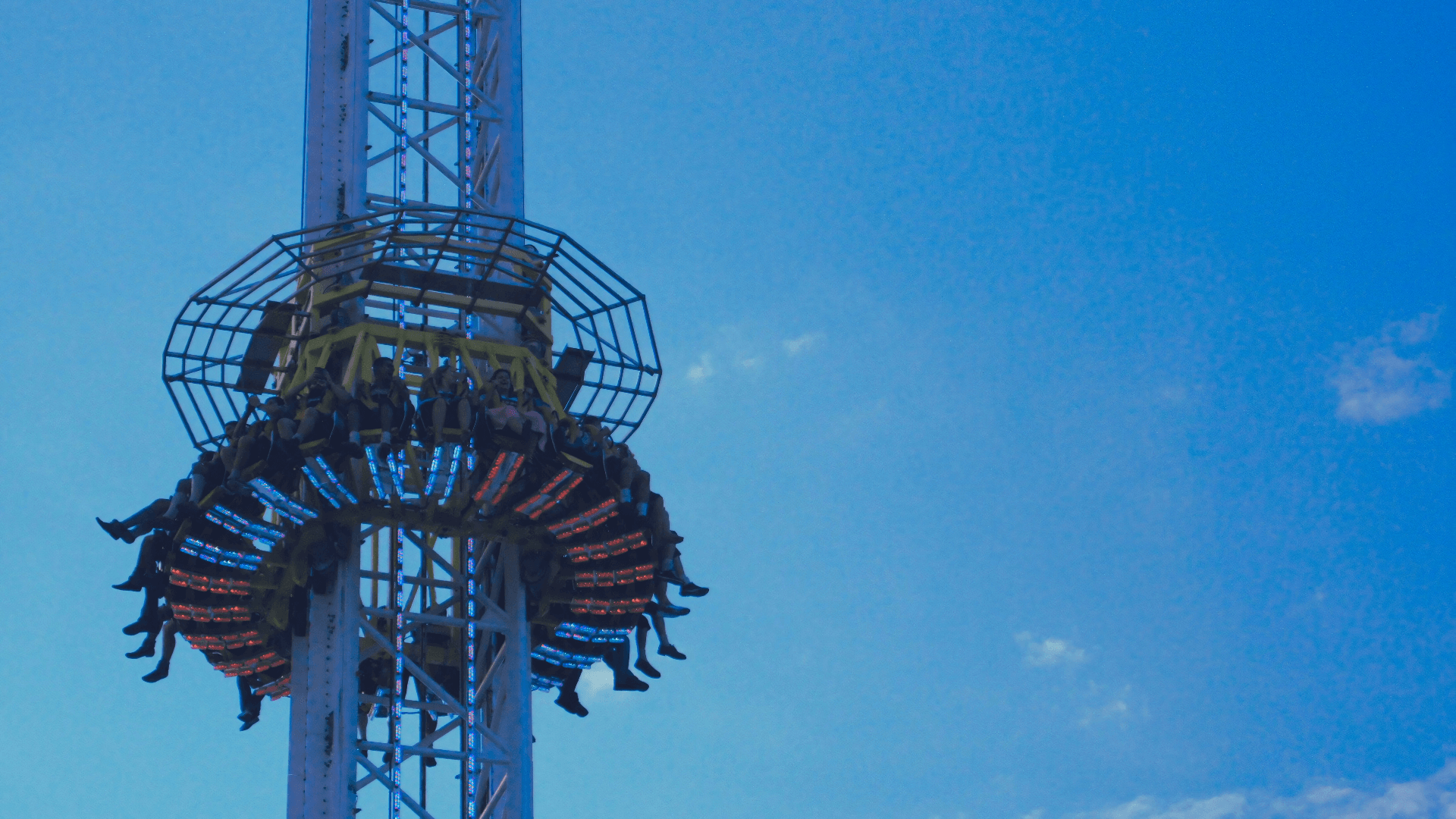 Learn German to enjoy Oktoberfest amusement parc rides in Munich